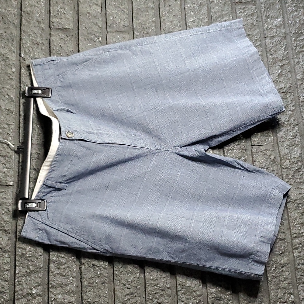 Eddie Bauer- Men's 10" Shorts